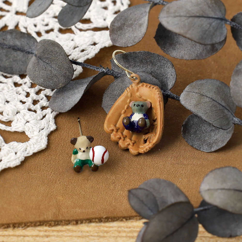 Ayatorie/アヤトリエ】小さなくまの野球ピアス – OSEWAYAオンラインストア