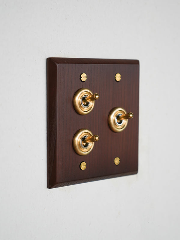 ウッデンプレート 3スイッチ アッシュ | AXCIS ONLINE