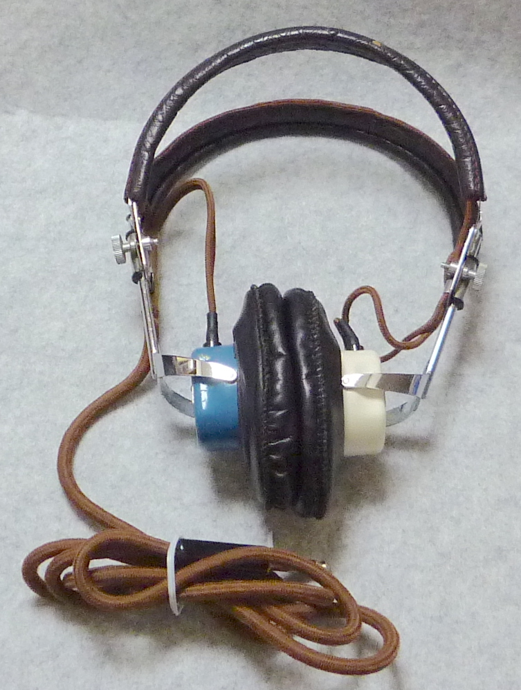 ELEGA DR592ヘッドホン専用ラジオ