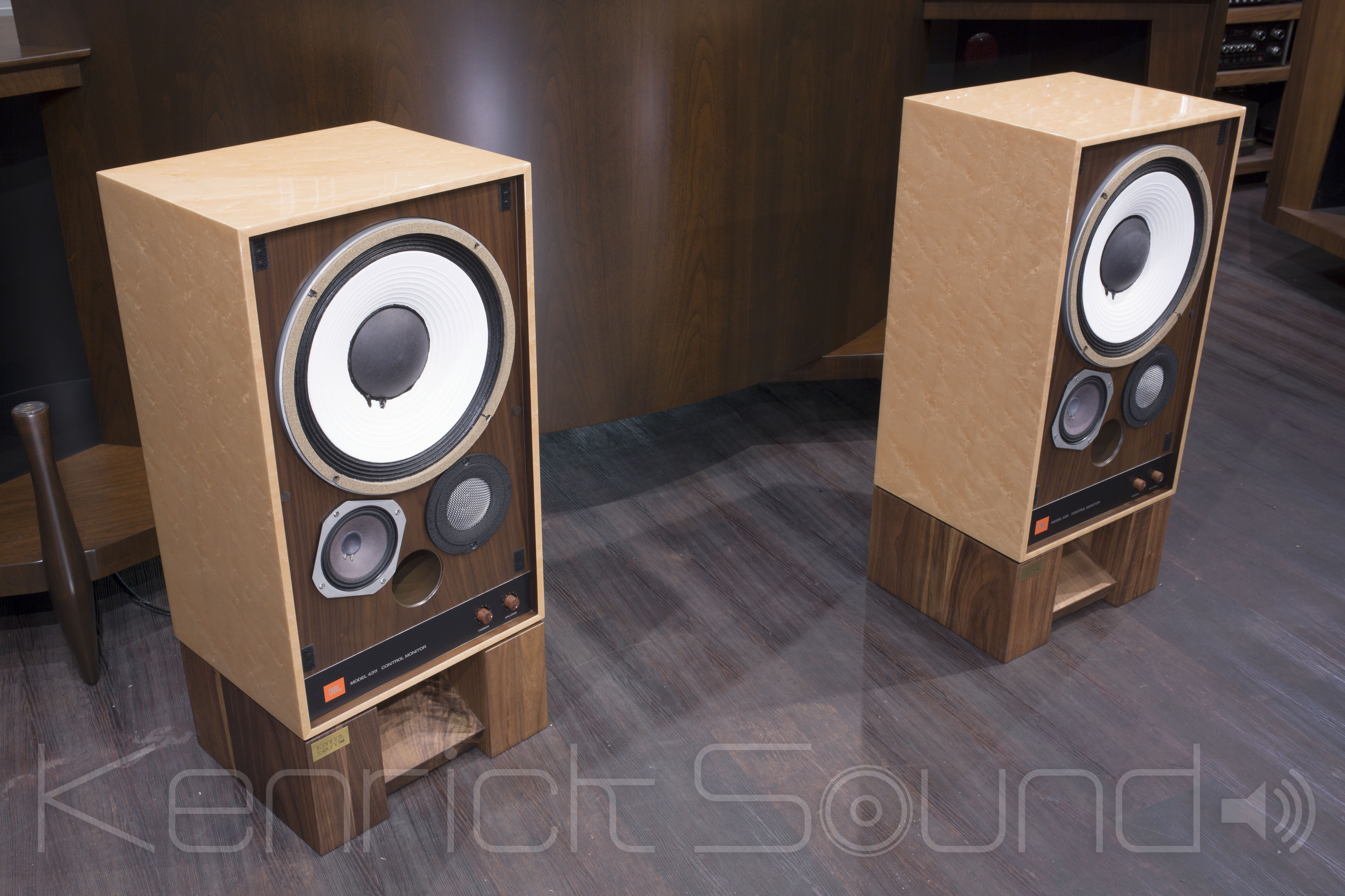 ケンリック最高峰カスタム JBL 4311 驚愕音 D131搭載フルアルニコ