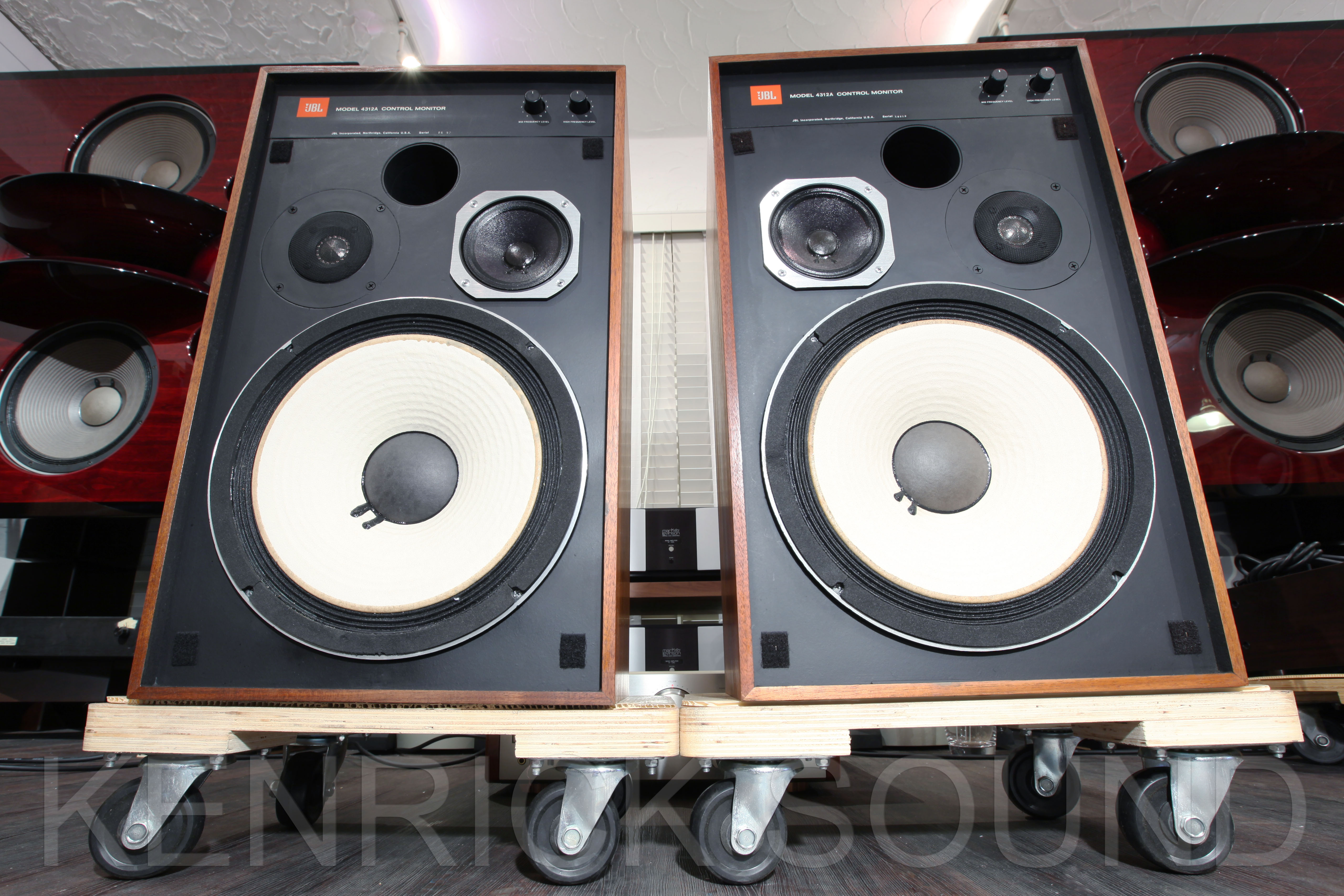 JBL 4312A コンパクトモニタースピーカー・ウォールナット美品