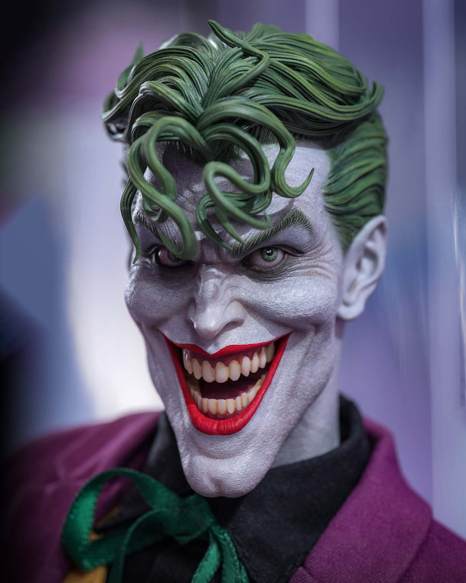 Preorder! Hot Toys CMS028 Batman: The Killing Joke 1/6th scale The