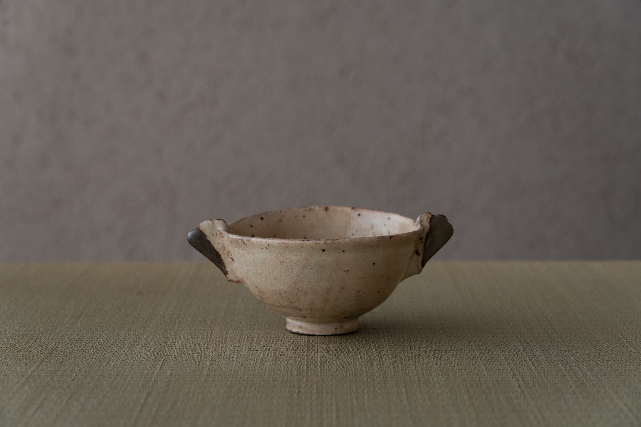 粉引耳付茶碗