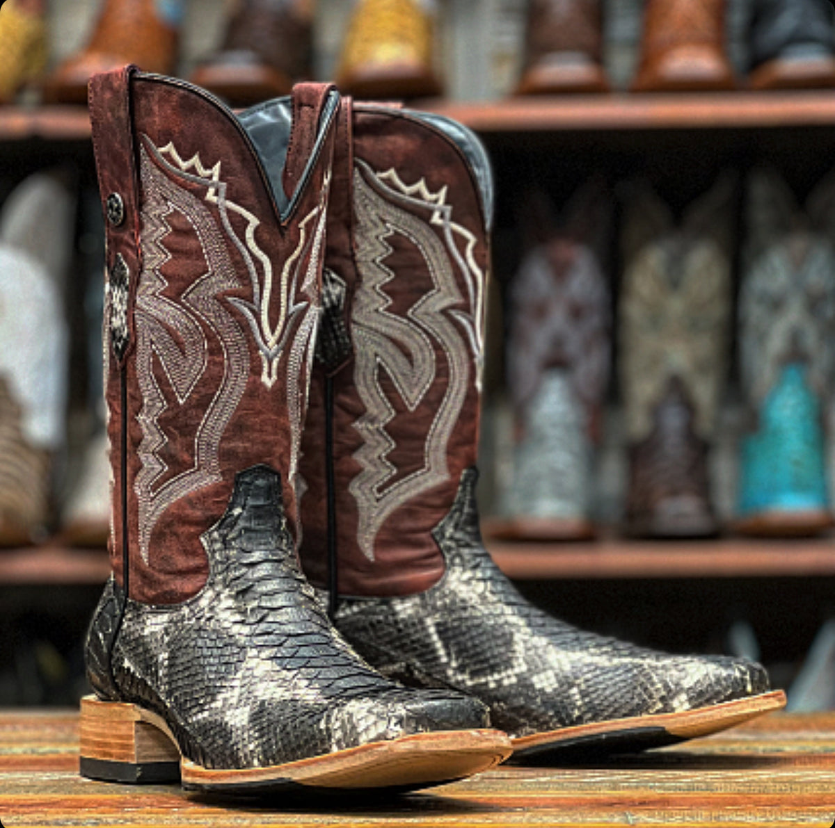 TMX208029 – Tanner Mark Boots