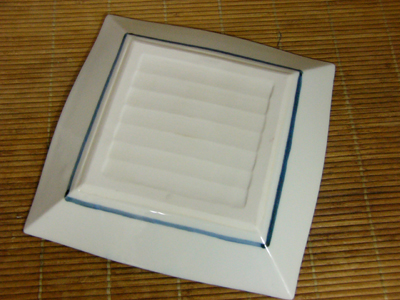 委託販売品紹介～松風栄一作 染付角皿