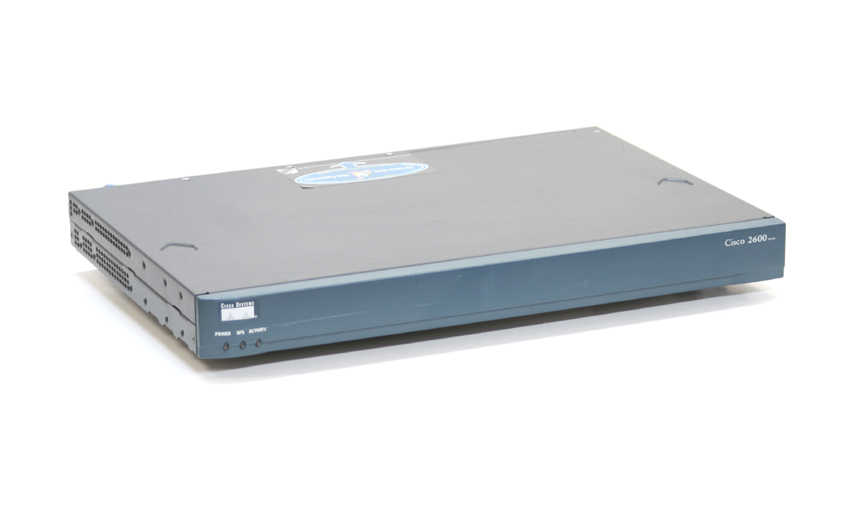 Cisco 2621XM DRAM 32MB / Flash 16MB / IOS 12.3(13a) - サーバ