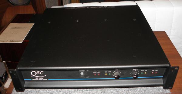 QSC社 MX1000a パワーアンプ