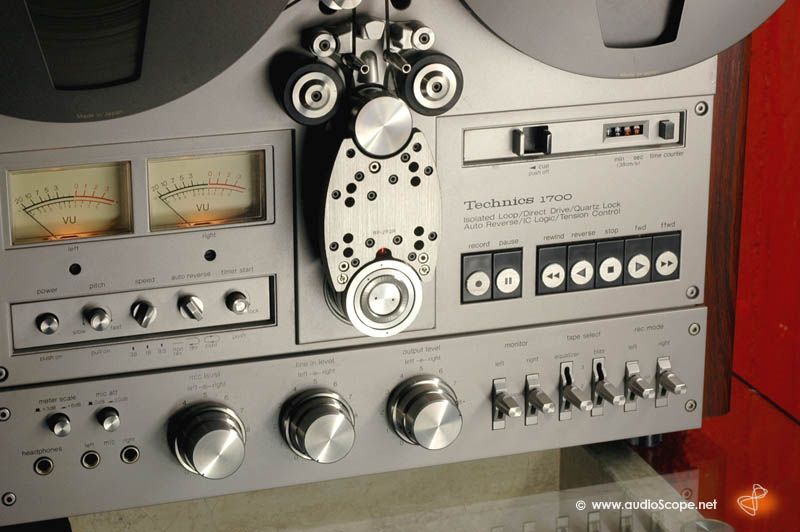 Technics RS-1700, SILVER! for sale.