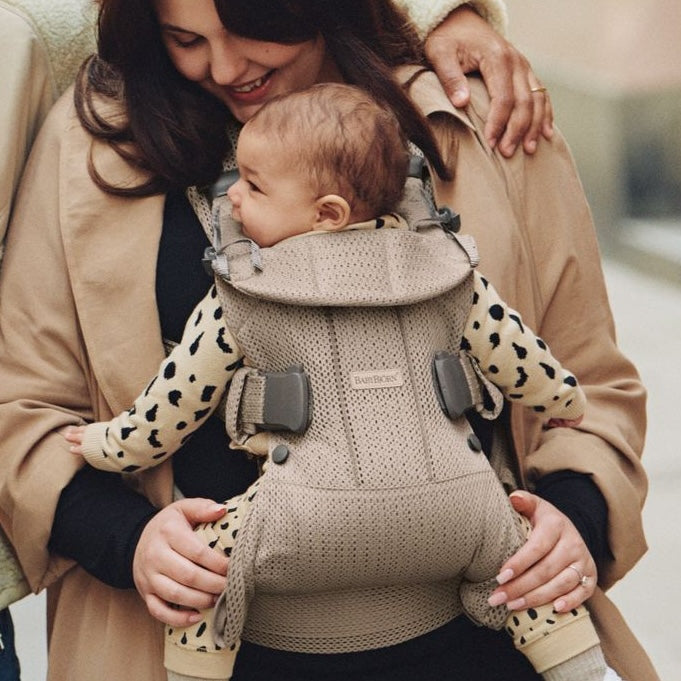 ベビービョルン] ベビーキャリアONE KAI Air / ワンカイエア