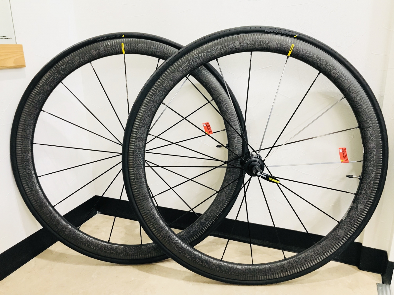MAVIC COSMIC PRO CARBON USTツールドフランス限定モデル入荷