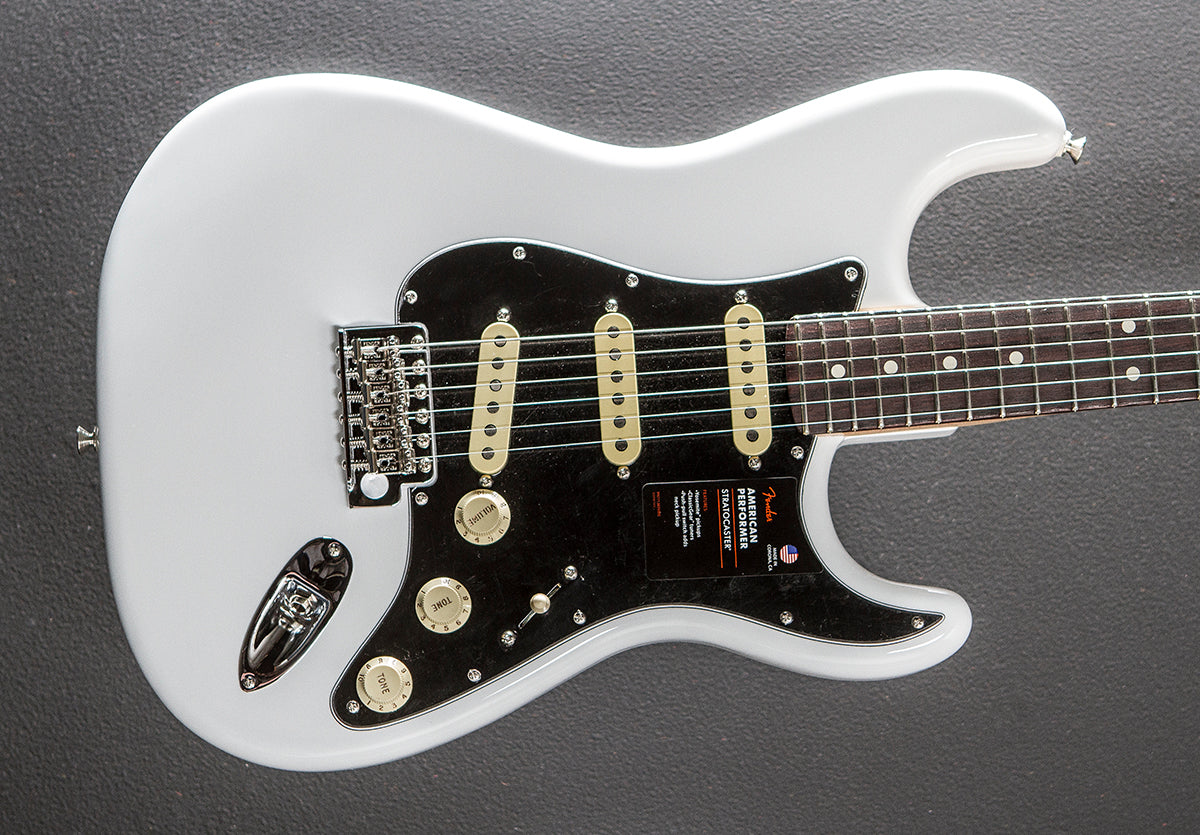 American Performer Stratocaster - Arctic White w/Rosewood – Dave's