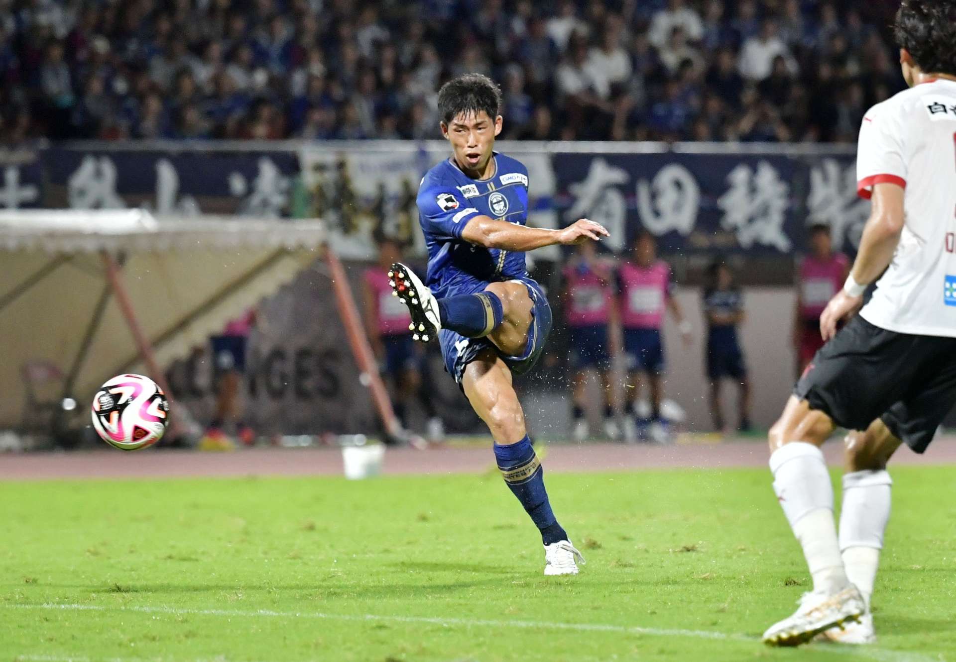 鹿児島ユナイテッドFC MF渡邉英祐、FW武星弥と契約更新 | 鹿児島