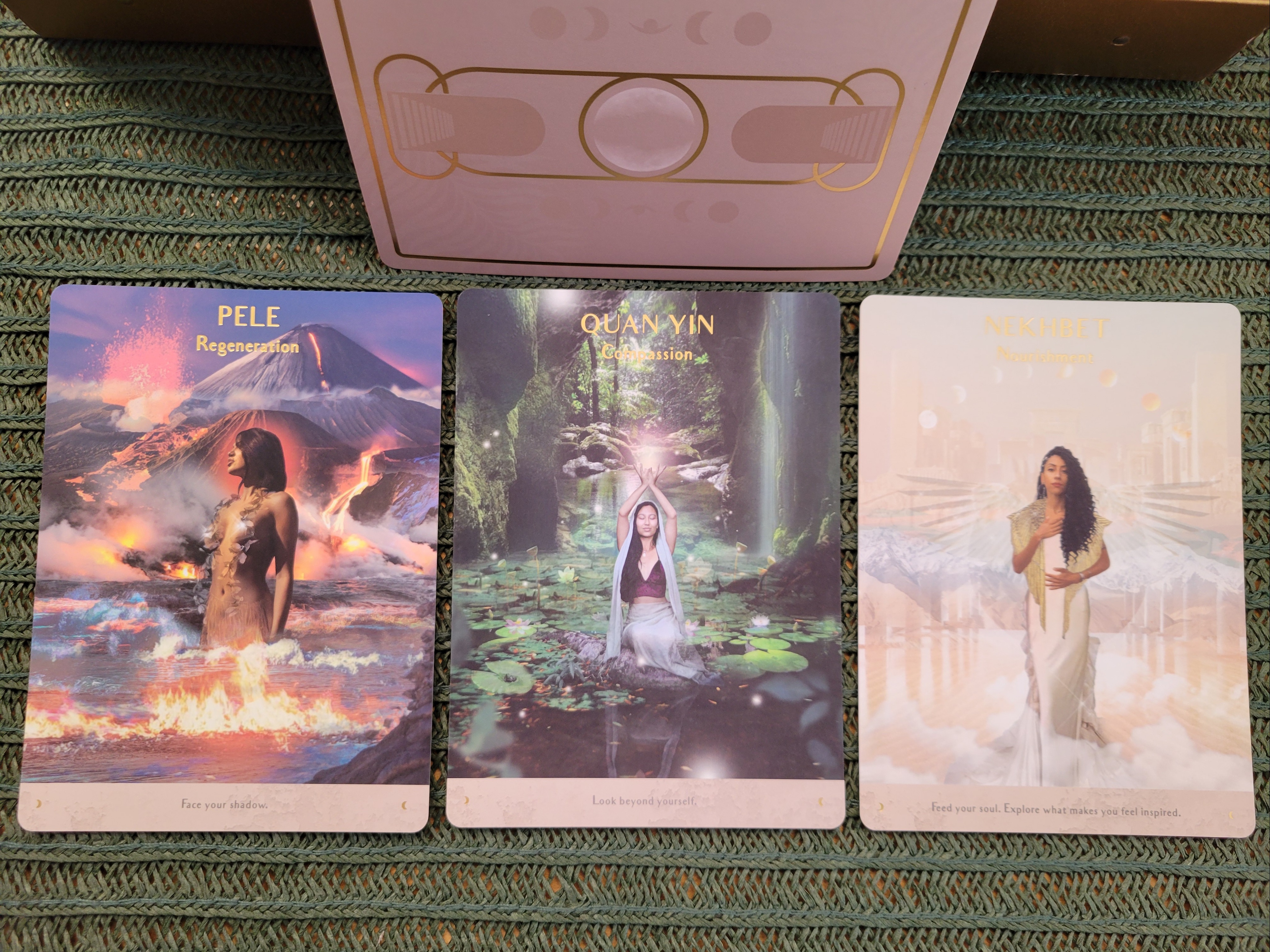 Terra Qi Goddess Oracle Review – Tarot Readings from a Bitch