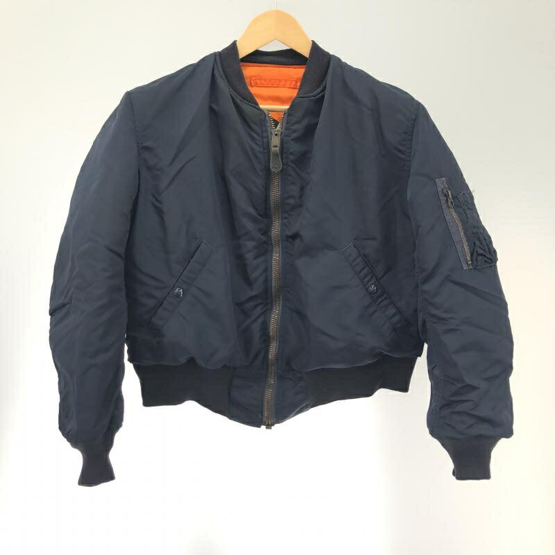ファッションの定番！【アメリカの軍服】空軍フライトジャケットMA-1