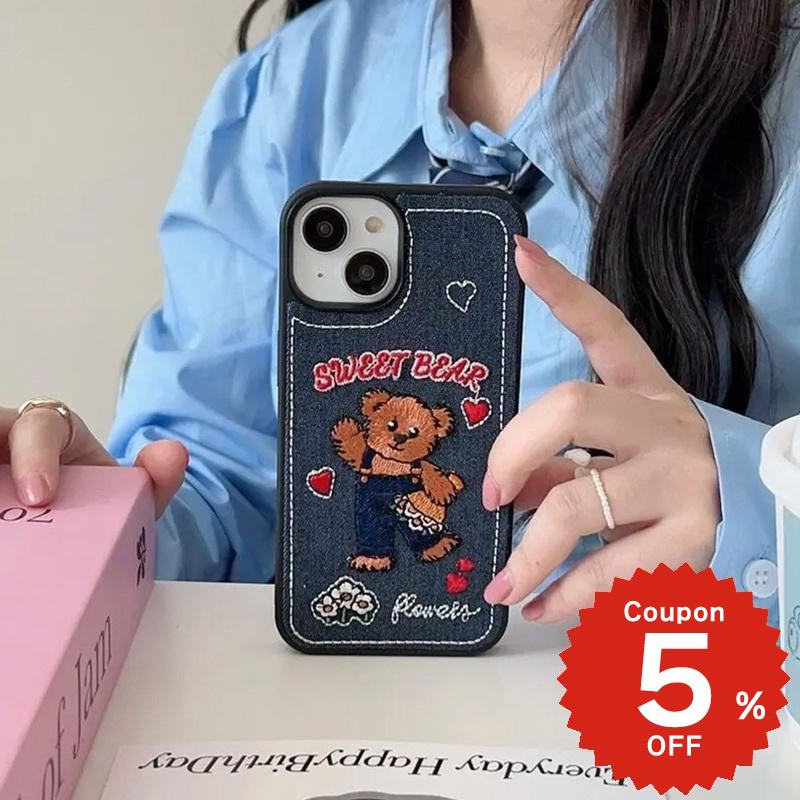 ○familiar familiar 女の子とクマ刺繍 iPhoneケース13 女の子とクマ