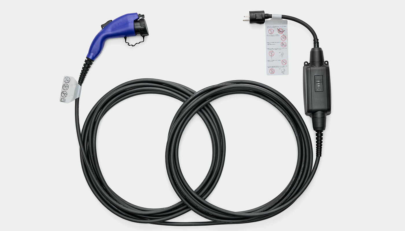 美品 三菱アウトランダーPHEV純正充電ケーブル200V 5m 227 美品三菱