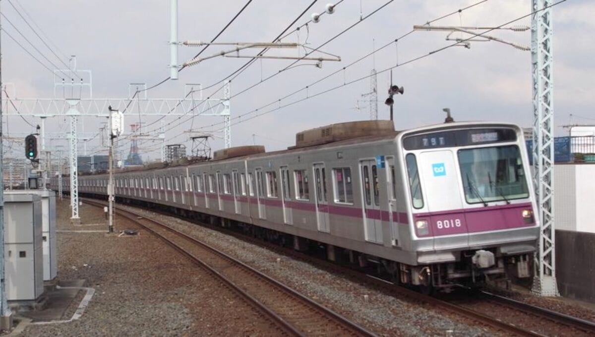 東京メトロ半蔵門線｢紫色｣まとった車両の転換期 1981年登場のベテラン