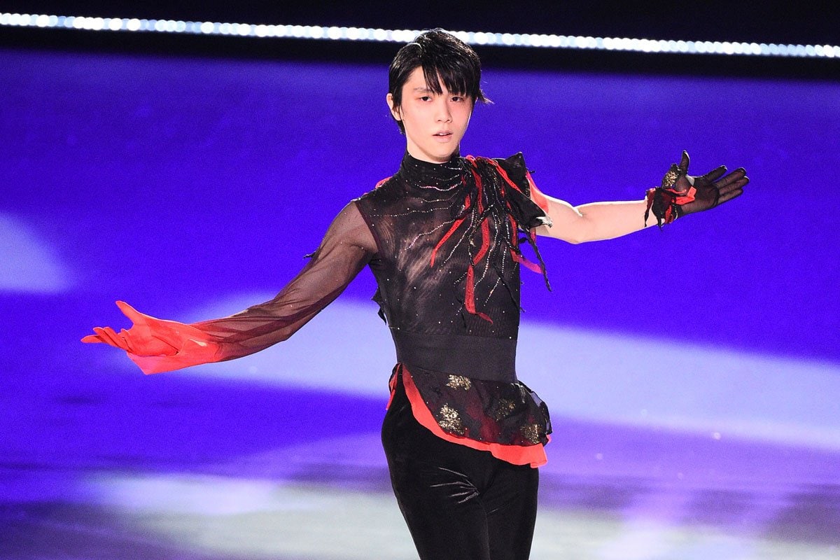 羽生結弦の〝東京ジャック〟にファン大興奮 街頭ビジョンや巨大広告に