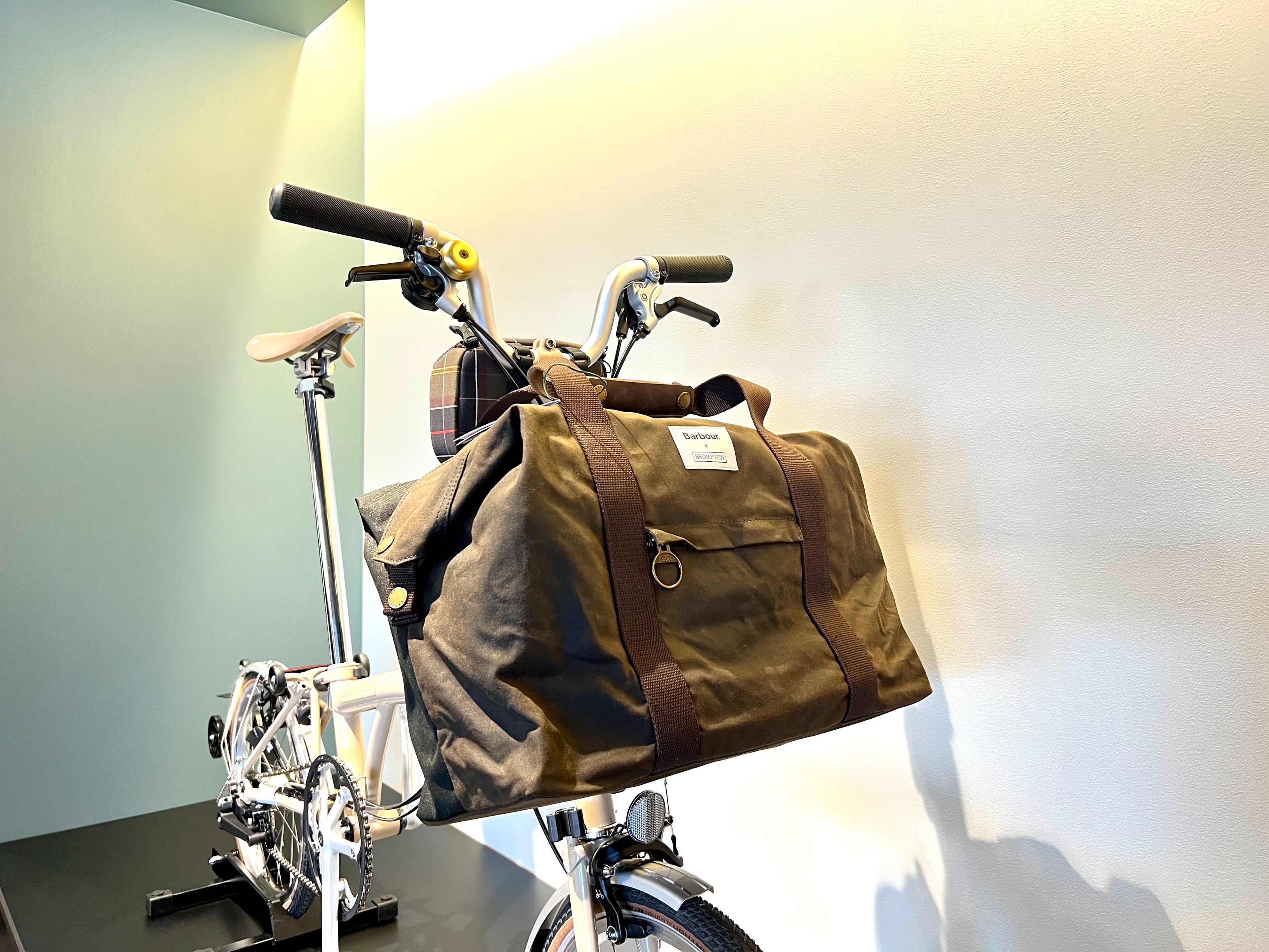 Brompton（ブロンプトン）×Barbour（バブアー）のコラボ車体入荷
