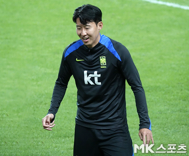 洪明甫号」が出港後、最も強い相手に会う。韓国サッカー代表チームは10