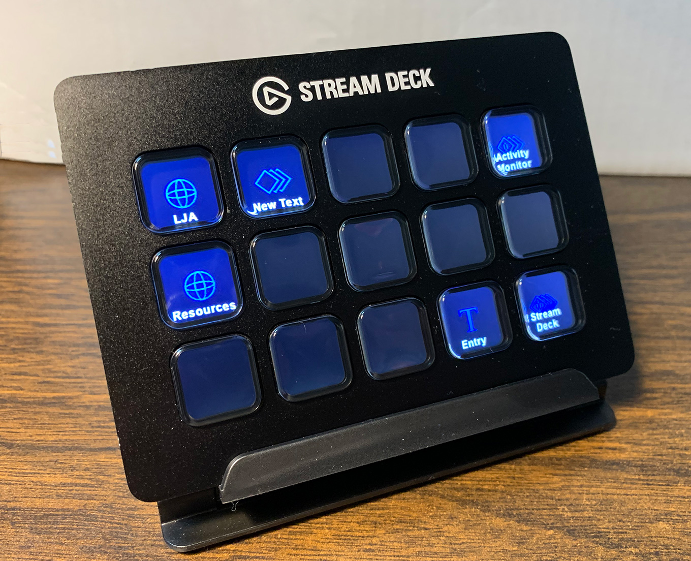 First Look: Elgato Stream Deck | Larry Jordan