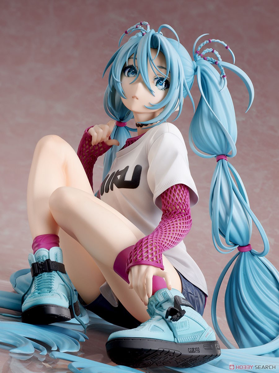 ☆特価品 初音ミク×米山舞 The Latest Street Style `Cute