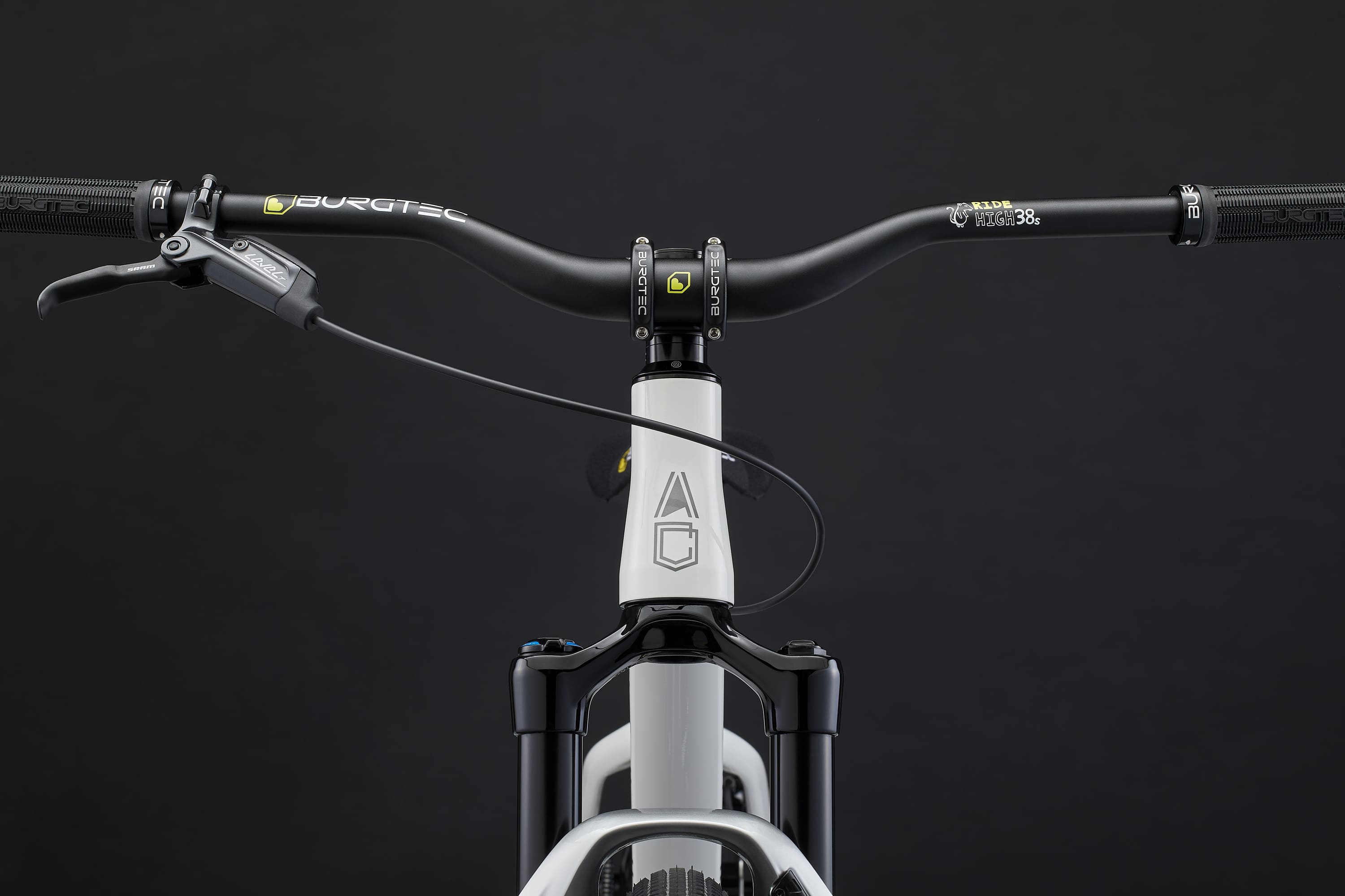 COMMENCAL Absolut Pike Silver Pure White - Bicicletta da Freestyle