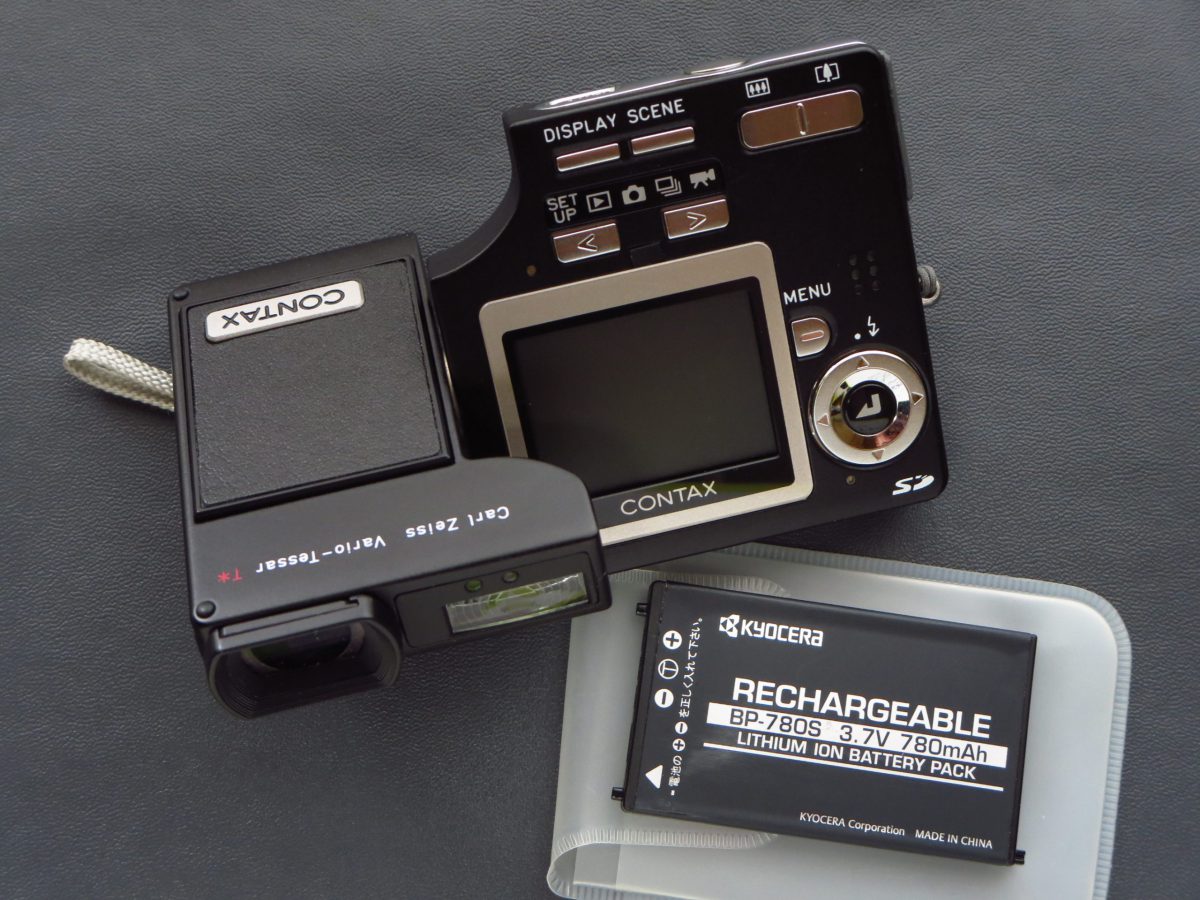 コンデジのリチウムイオン電池が復活！コンタックスSL300R