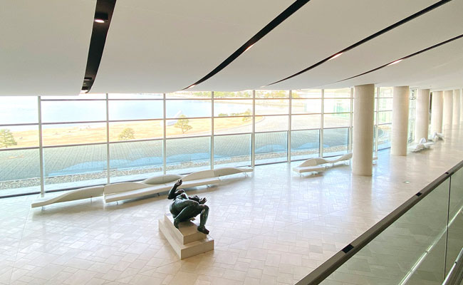 KOKI（コキ スタッキングアームチェア） DESALTO | カッシーナ・イクスシー