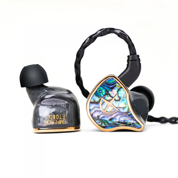 EMPEROR｜qdc｜株式会社アユート PCパーツ・VR・オーディオ等周辺機器