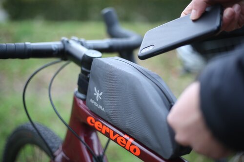 エクスペディション トップチューブバッグボルトオン（1L）｜APIDURA