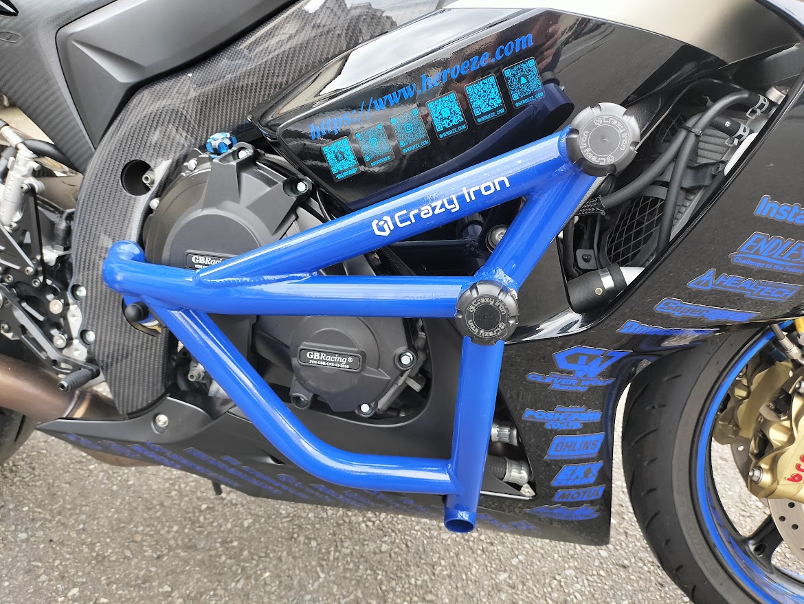 GSXR1000 (12-16) にCRAZY IRON スタントケージ取付 | AxxL