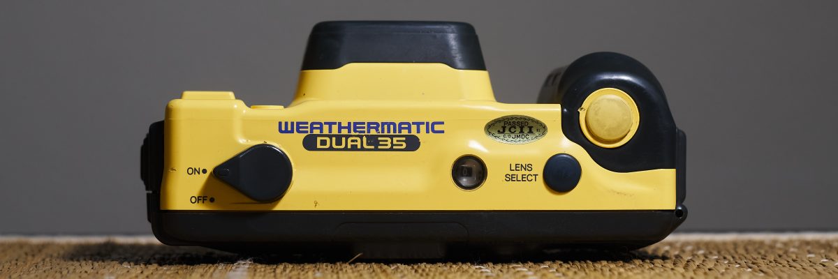 Minolta Weathermatic Dual 35 – Let's go into the midnight.