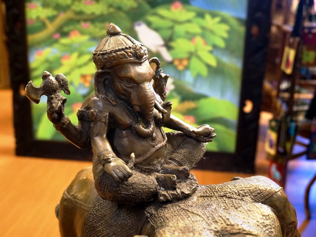 仏像 渡金仏【?】ガネーシャ像 時代物 象の顔の仏 頭部に錆あり 1体