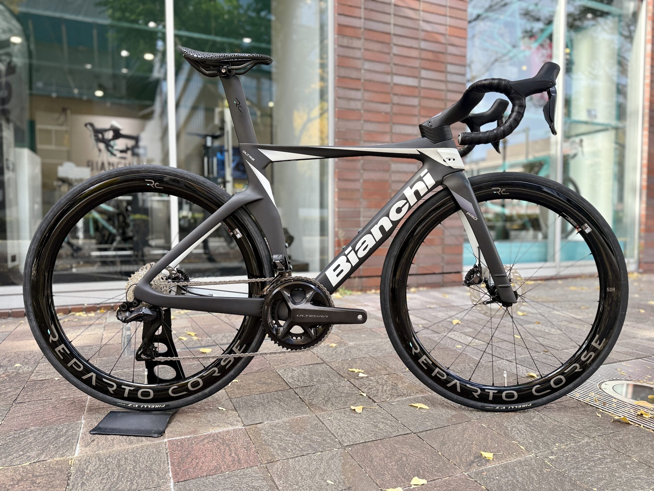 横浜】最新エアロロード 横浜限定車「OLTRE PRO」新たにご用意いたし