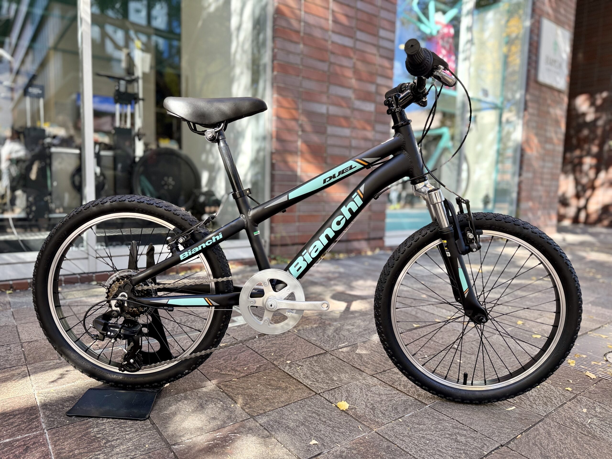 横浜】大人気！子供用スポーツバイク 「JUNIOR DUEL 20″」入荷しており