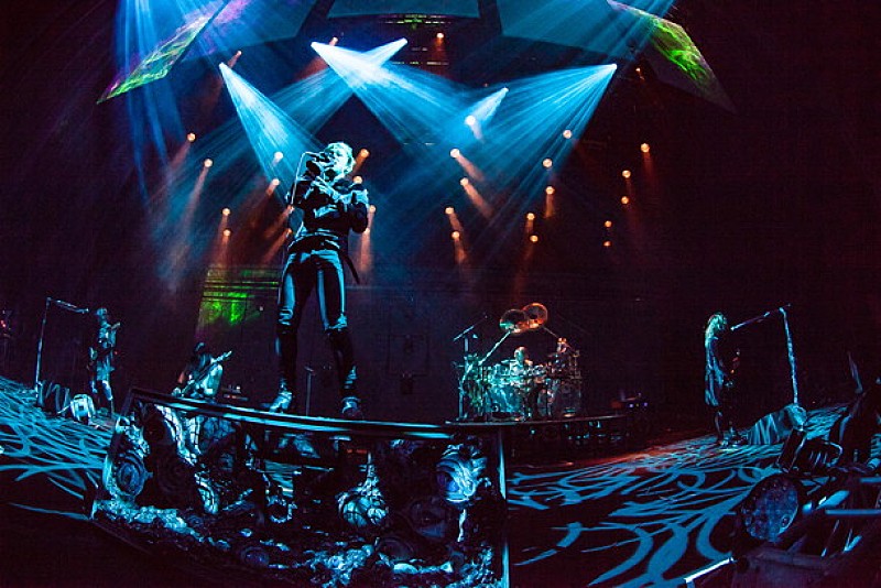 京（DIR EN GREY/sukekiyo）オフィシャルブック『阿吽の蟻』4月発売