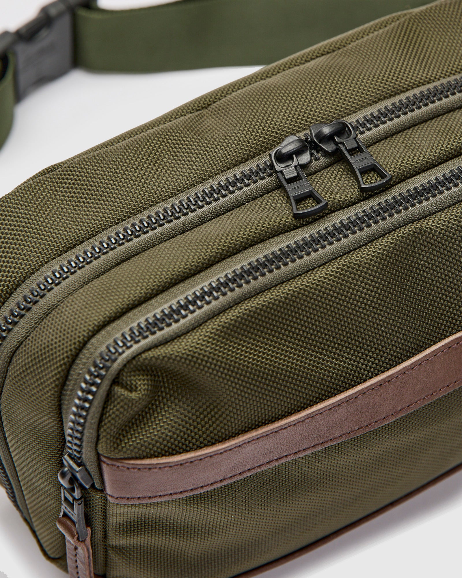 Explorer Sling Bag in Khaki – Blue Owl Workshop