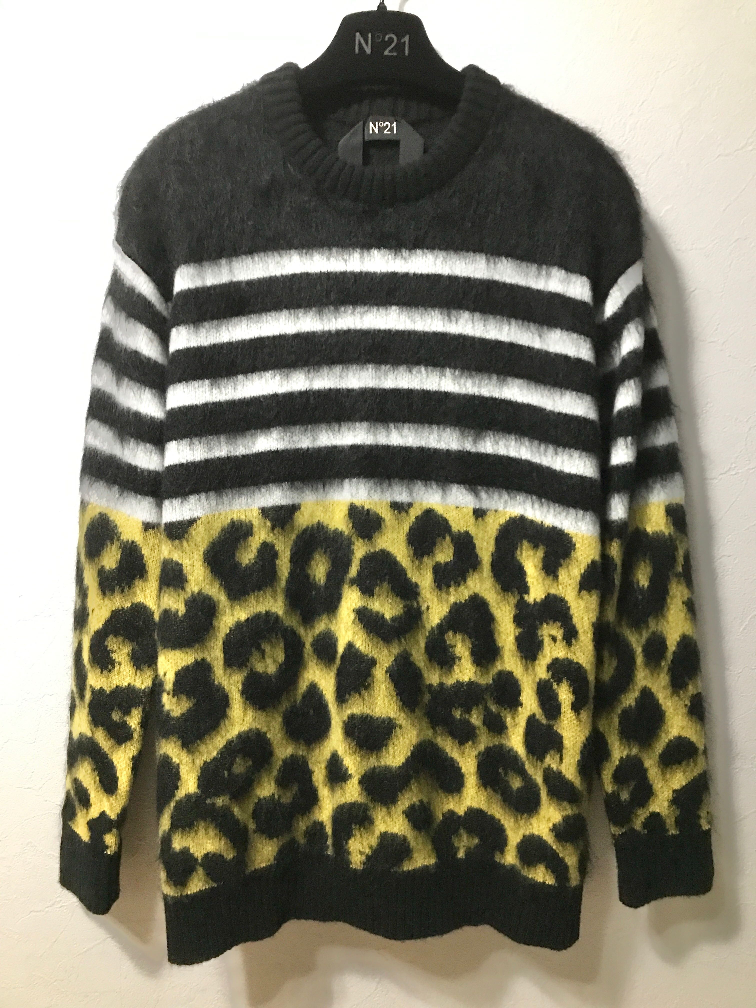 N°21 ヌメロヴェントゥーノ トップス レオパード ニット メンズ 商品