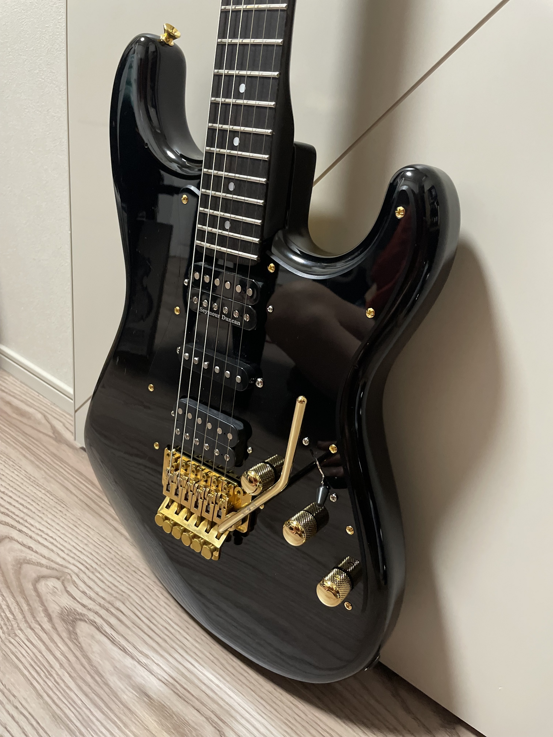Fender Japan Stratocaster ST-555 BLK ギアコレ - 【楽器検索デジマート】