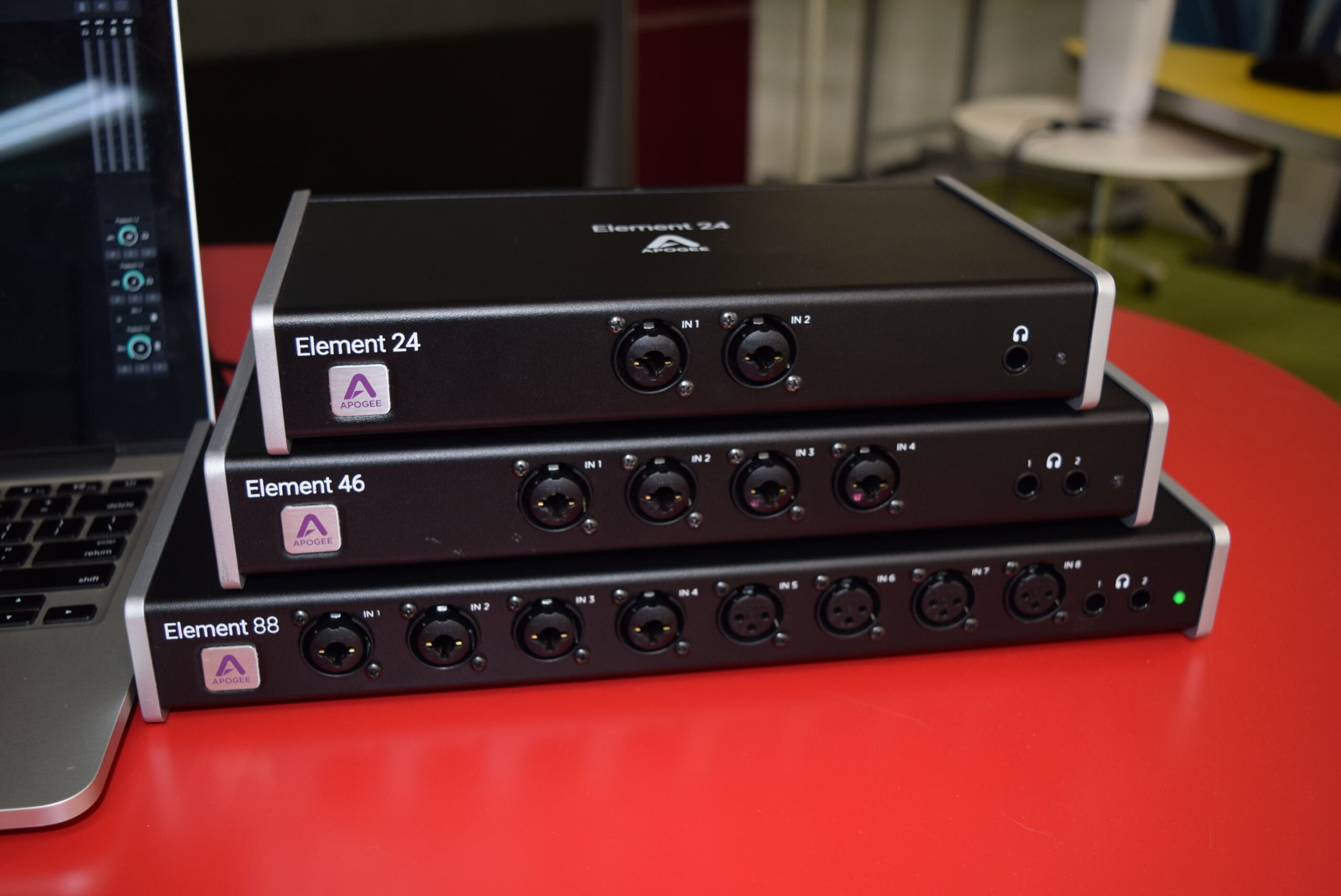 ツマミもスイッチも無い!?ApogeeのThe Elementシリーズは、未来なTB