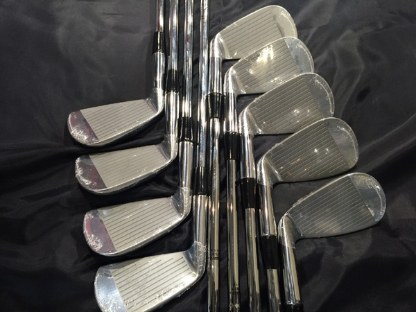 タイガーウッズ レプリカアイアン 500セット限定