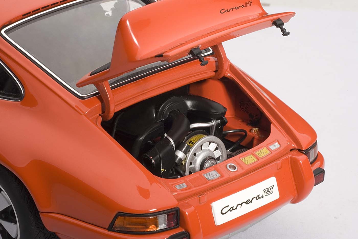 Highly detailed AUTOart Porsche 911 Carrera RS 2.7 1973 Orange