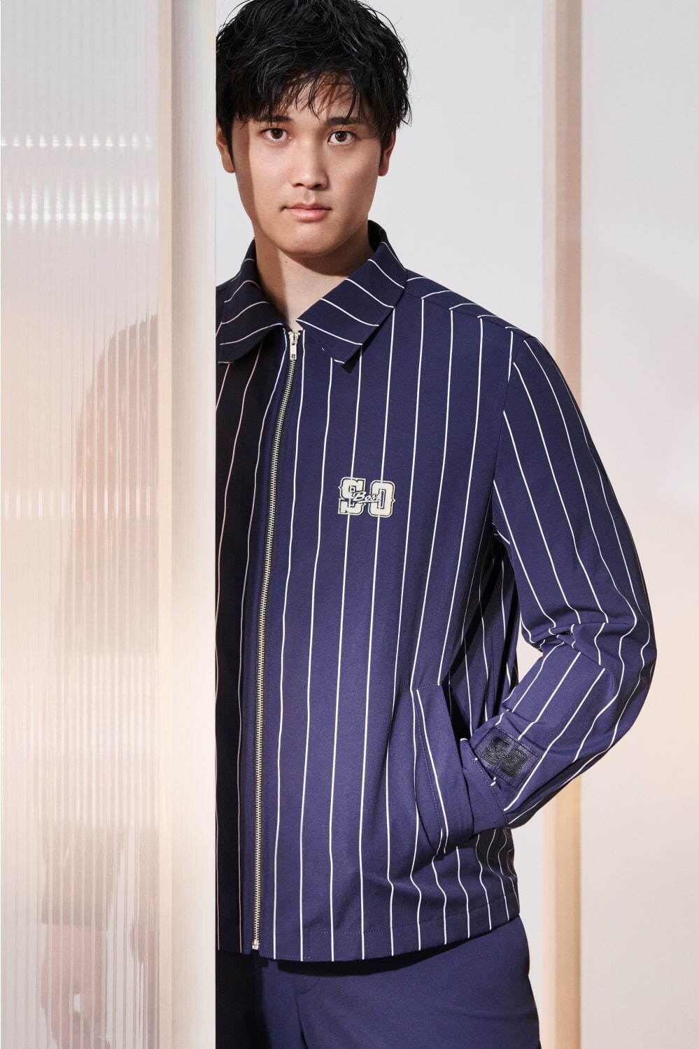 ボス×大谷翔平のコラボウェア、イニシャル“SO”入りボンバージャケット