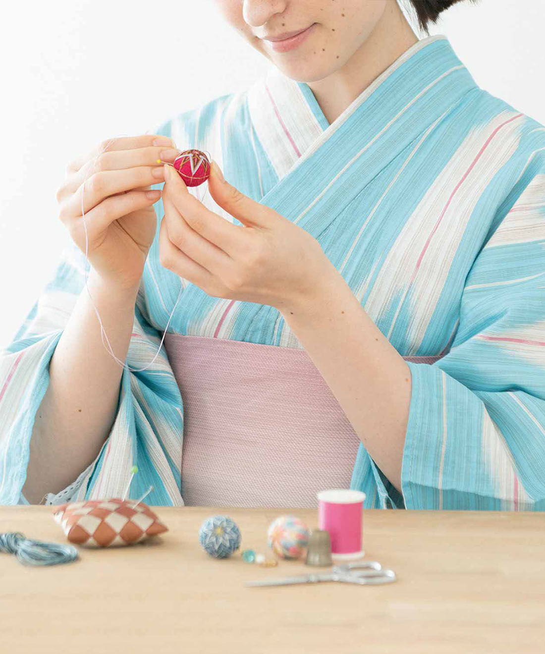 重なる絹糸のみやび ころんとかわいいちいさなてまりの会｜Couturier