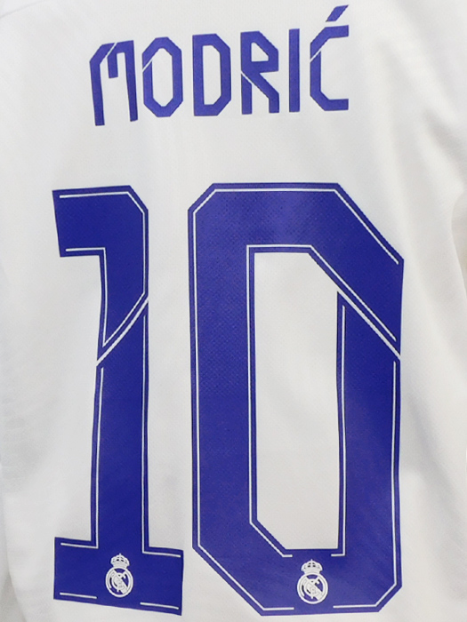 アディダス) adidas/21/22レアルマドリード/ホーム/長袖/モドリッチ