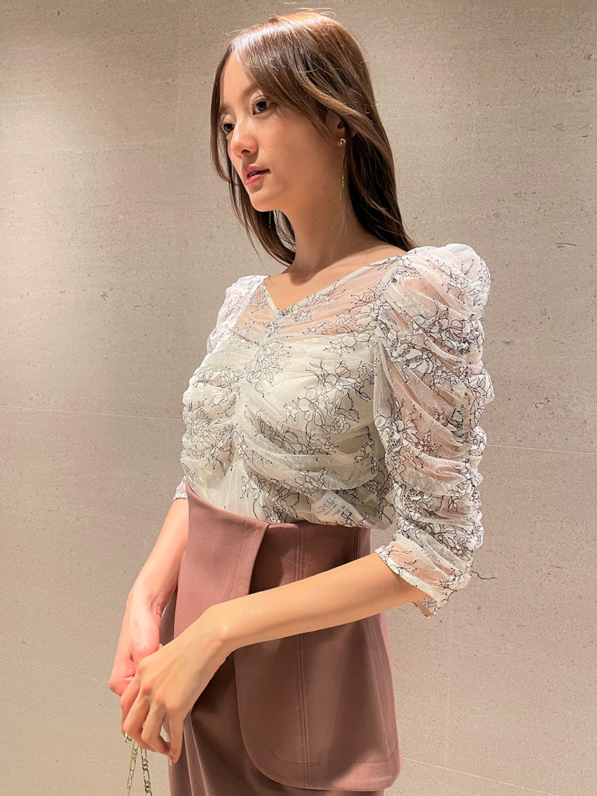 Fubail / レースギャザーディテールブラウス