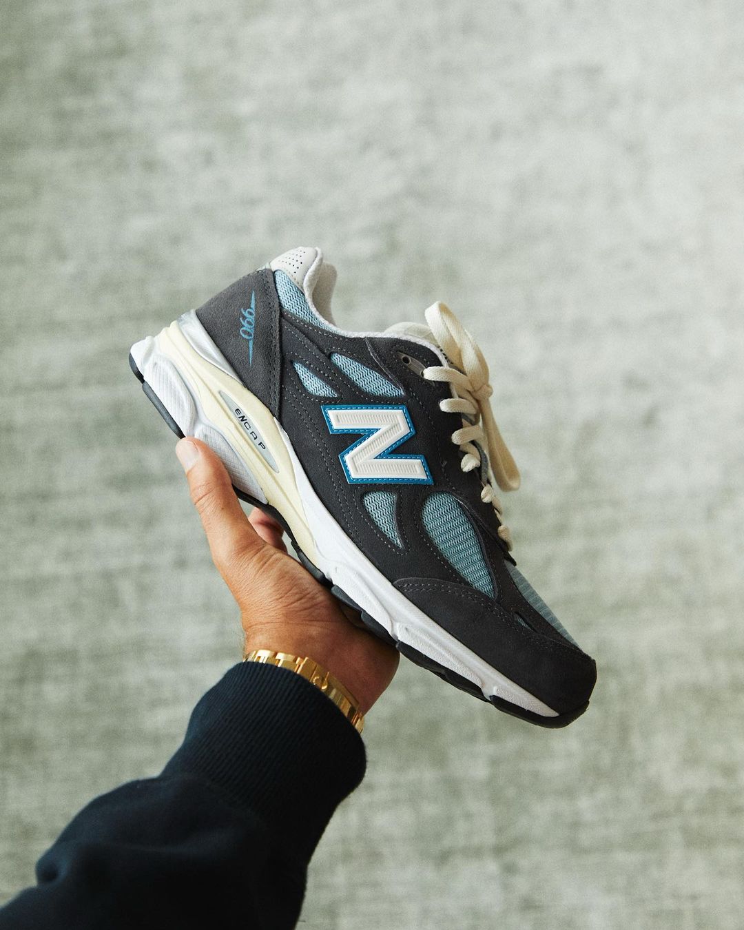 国内 9/9 発売】KITH限定カラー！New Balance Made in USA M990v2 KS2