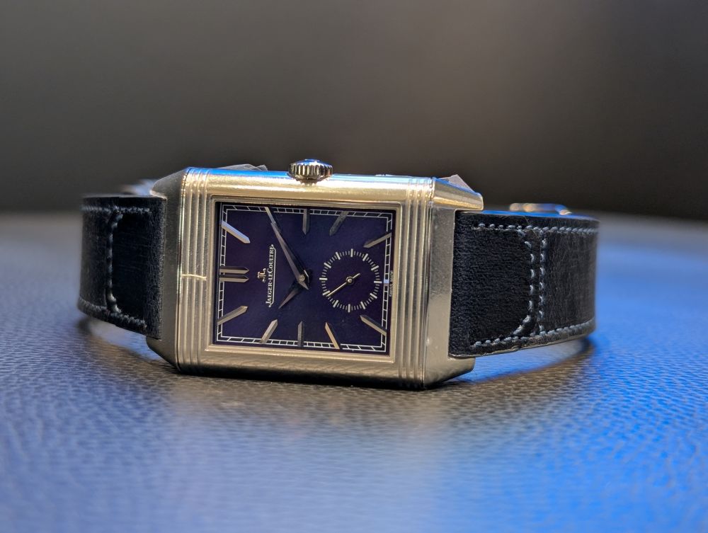 雨の日も心は晴れやかに】梅雨に映えるブルー文字盤腕時計特集