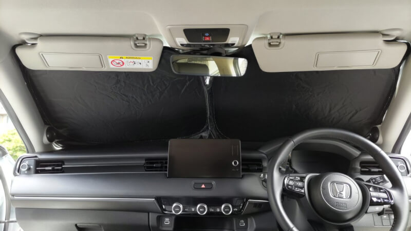 新型ヴェゼル（e:HEV Z） フロントサンシェード（日よけ） 折り畳み式